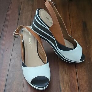 Vinceza Black and‎ White Wedges Sleek Design